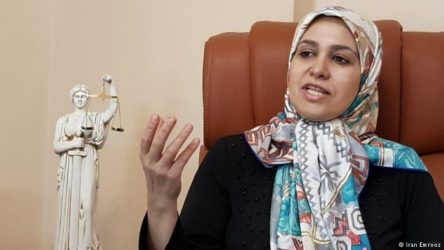 دستگیری خودسرانه و حبس در انزوای کامل وکیل حقوق بشری خانم زینب طاهری